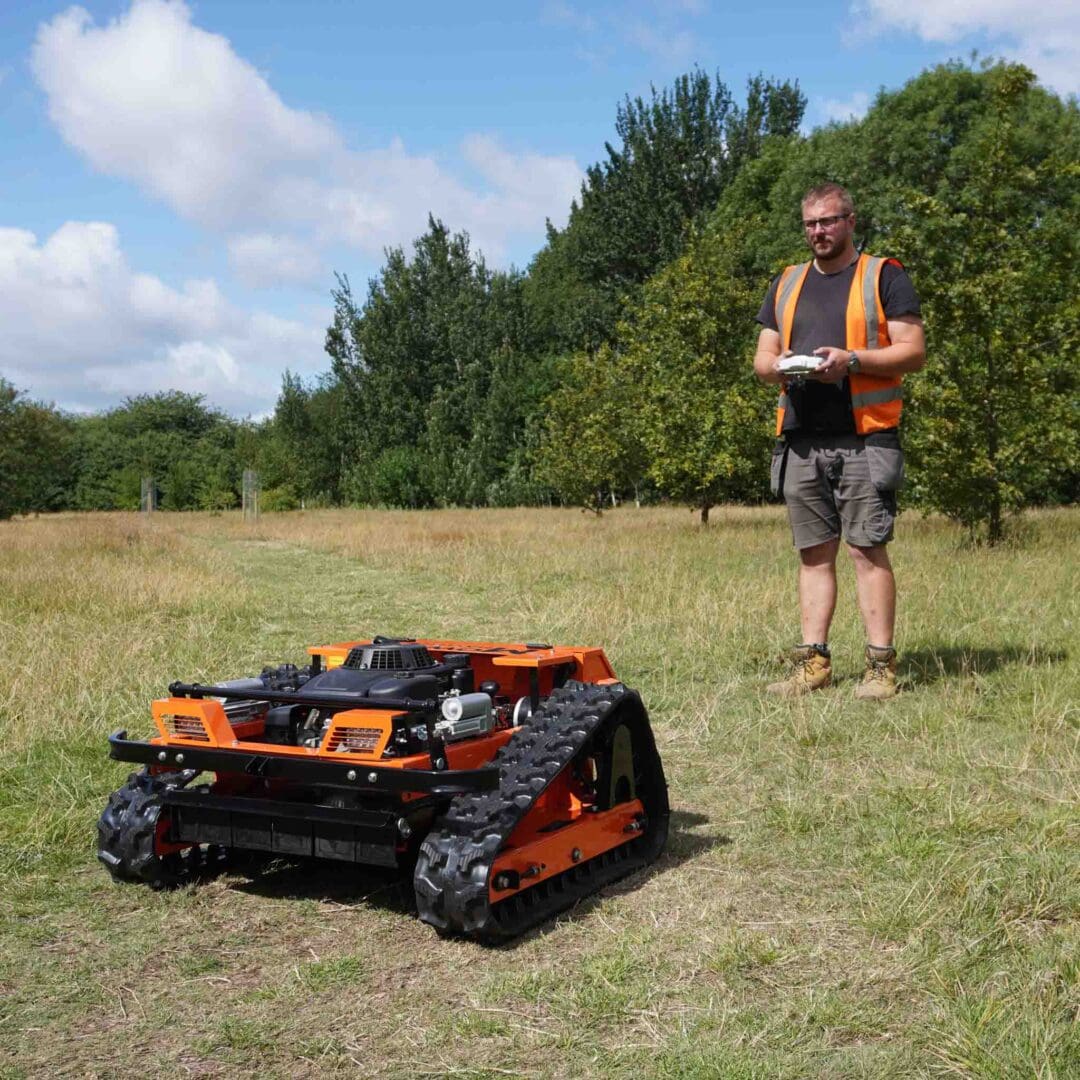 Remote Control Lawn Mower - 55cm Cutting Width | Forest Master — image 4