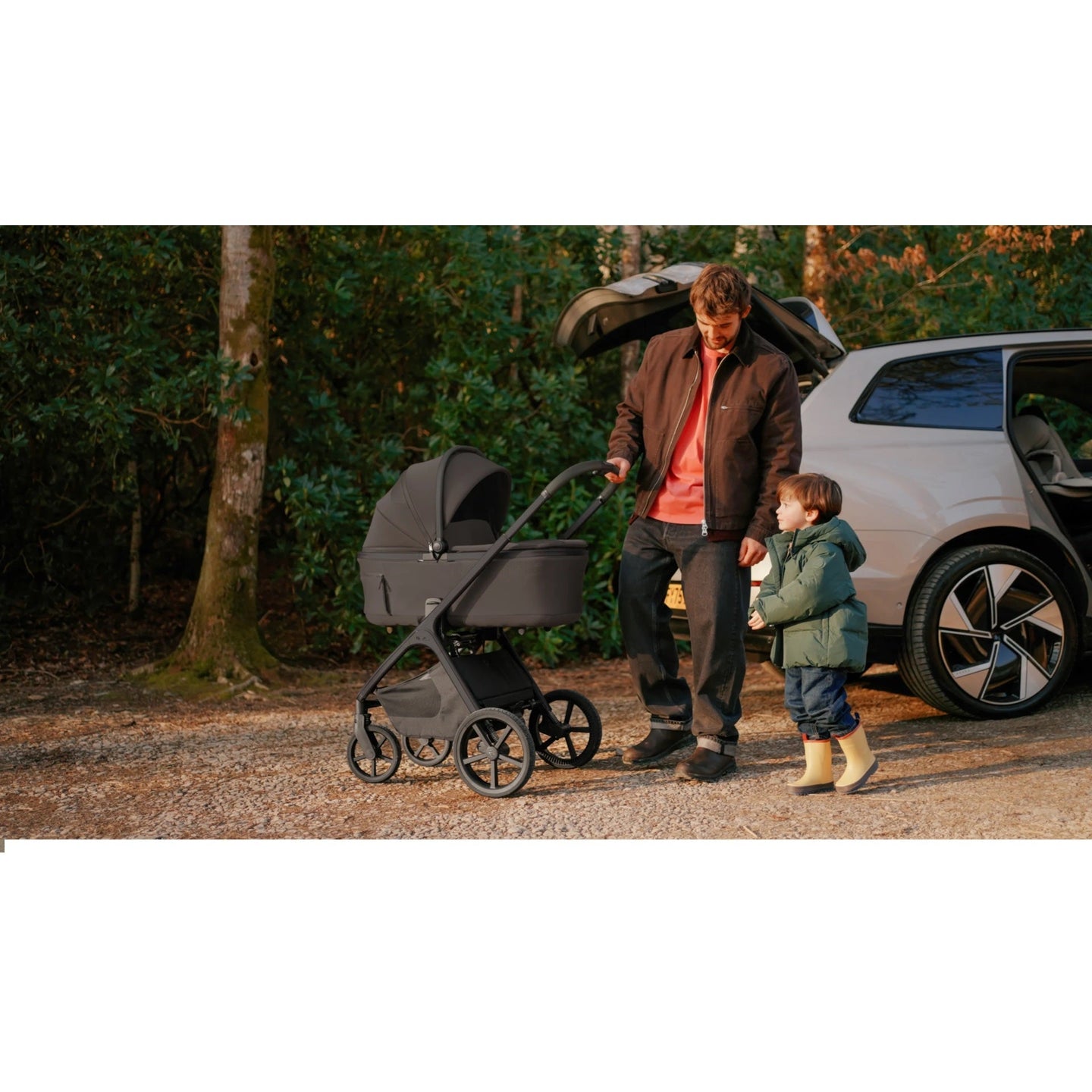 Silver Cross Travel System 360 Spin Luxury Carrycot Bundle — image 6