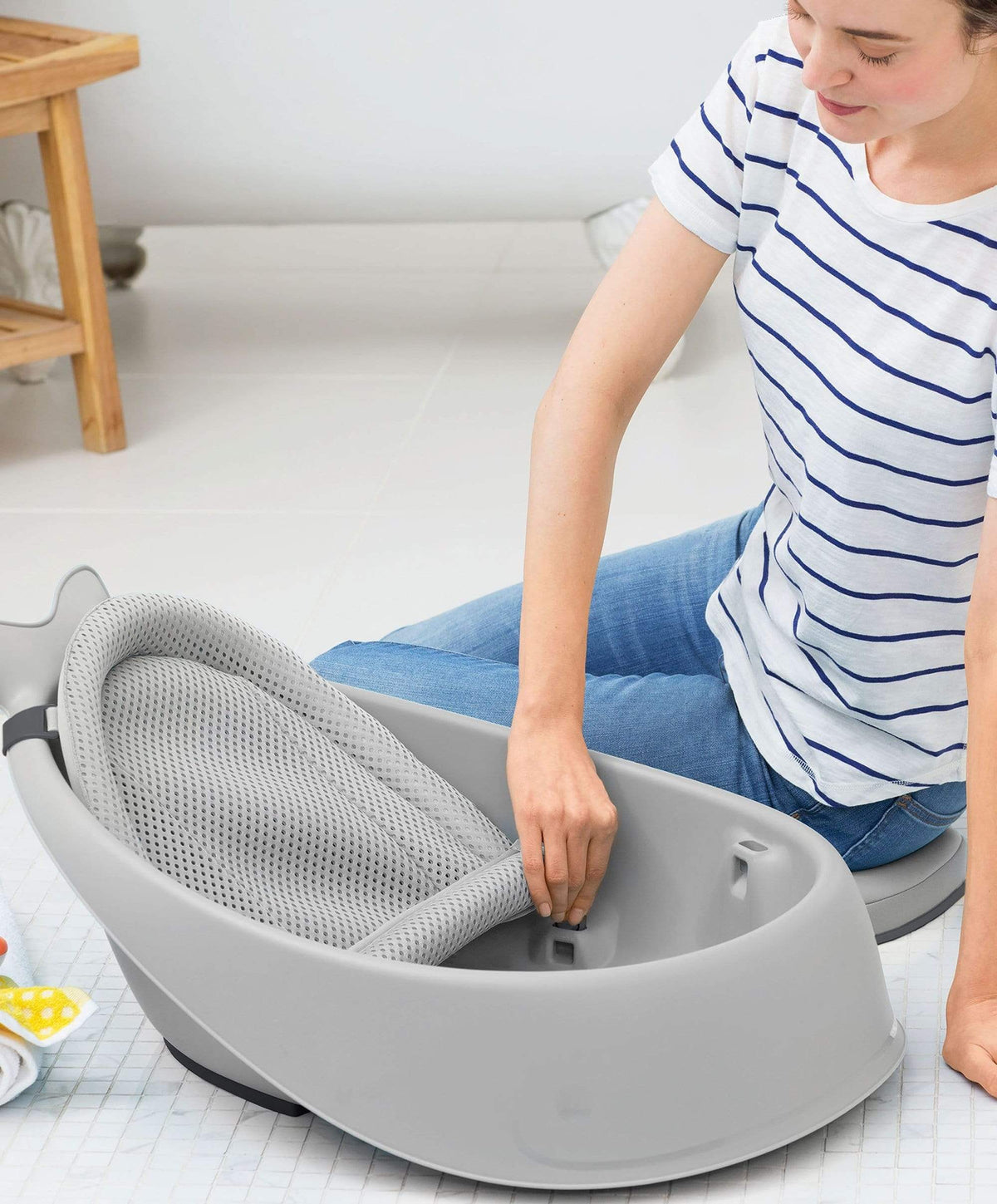 Moby 3 Stage Baby Bath - Grows With Baby Through Three Stages For Full Body Or Seated Support — image 14