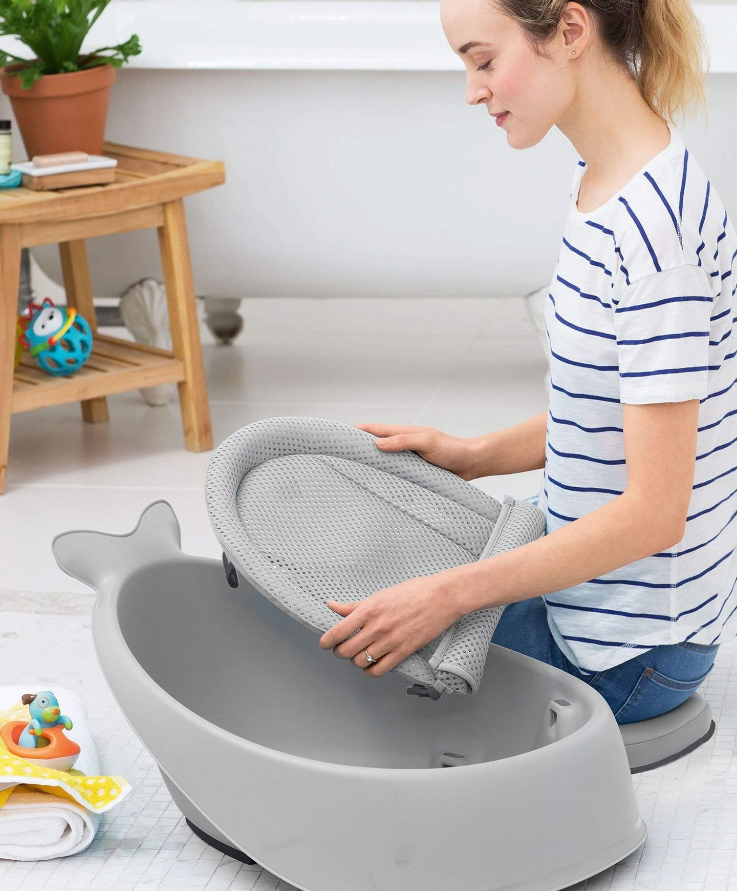 Moby 3 Stage Baby Bath - Grows With Baby Through Three Stages For Full Body Or Seated Support — image 11