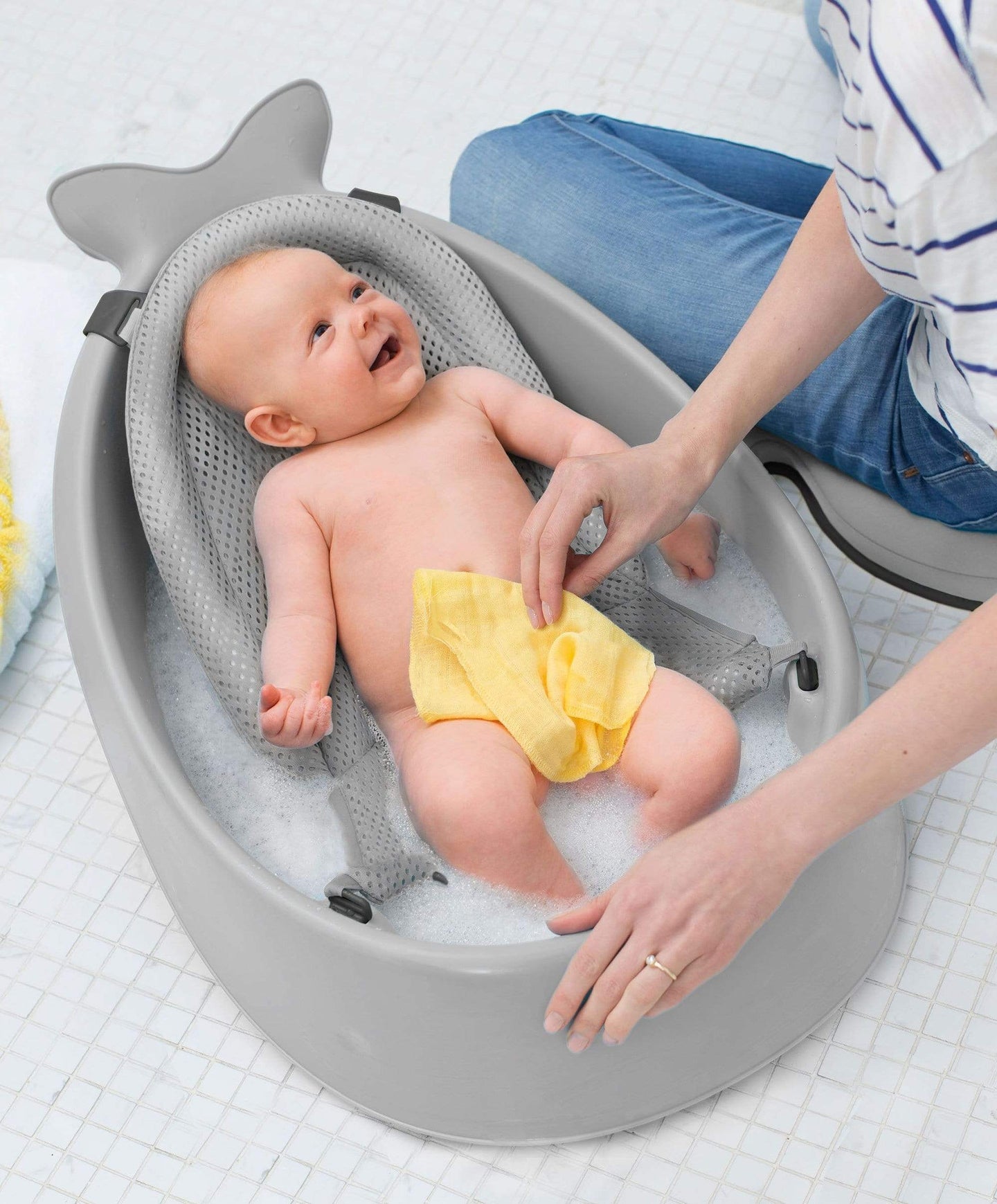 Moby 3 Stage Baby Bath - Grows With Baby Through Three Stages For Full Body Or Seated Support — image 3